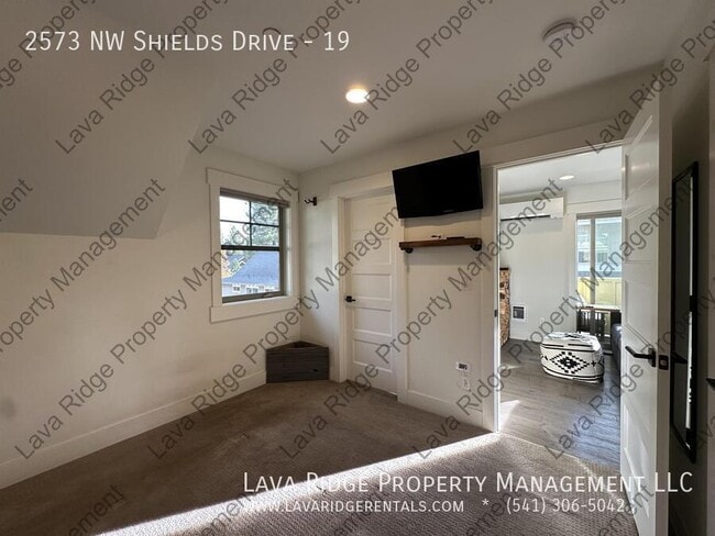 Photo - 2573 NW Shields Dr