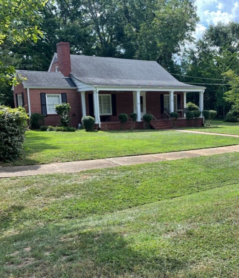 Photo - GCSU House