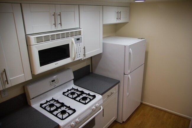 Kitchen 5 - 1730 Camden Ave Unit 104
