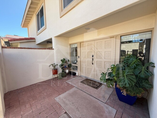 Photo - 7920 E Arlington Rd