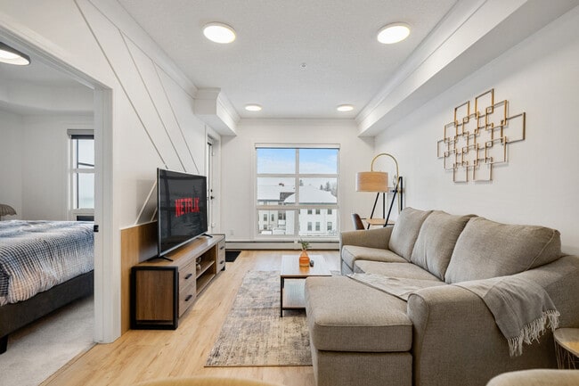 Photo - 2550 Battleford Ave SW Unit ID1314541P