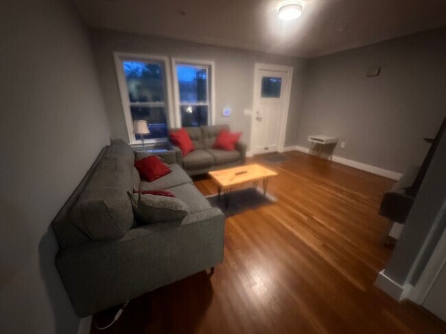 Photo - 2408 3rd St NE