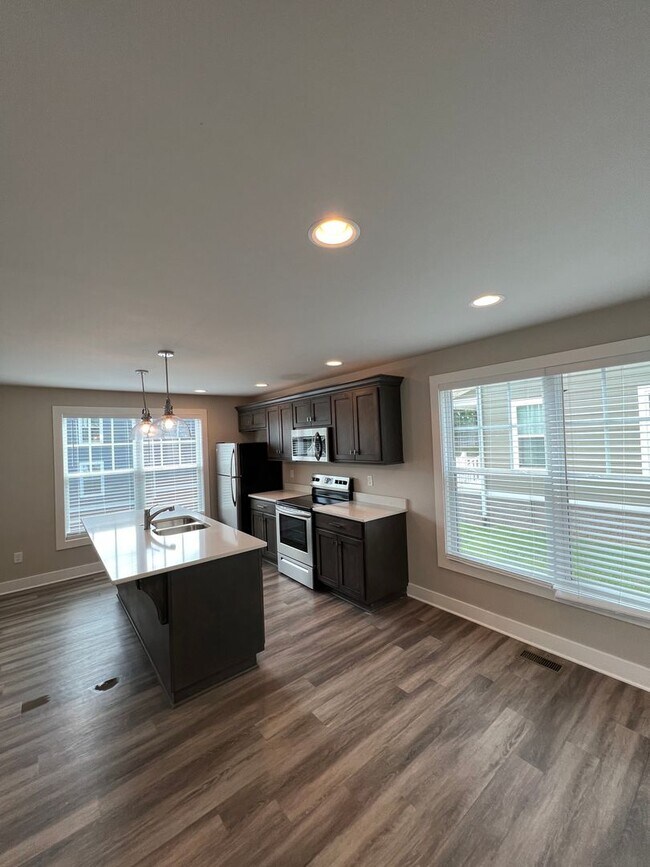 Photo - Topper Heights Unit 311