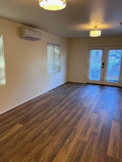 Photo - 1020 SW 35th St