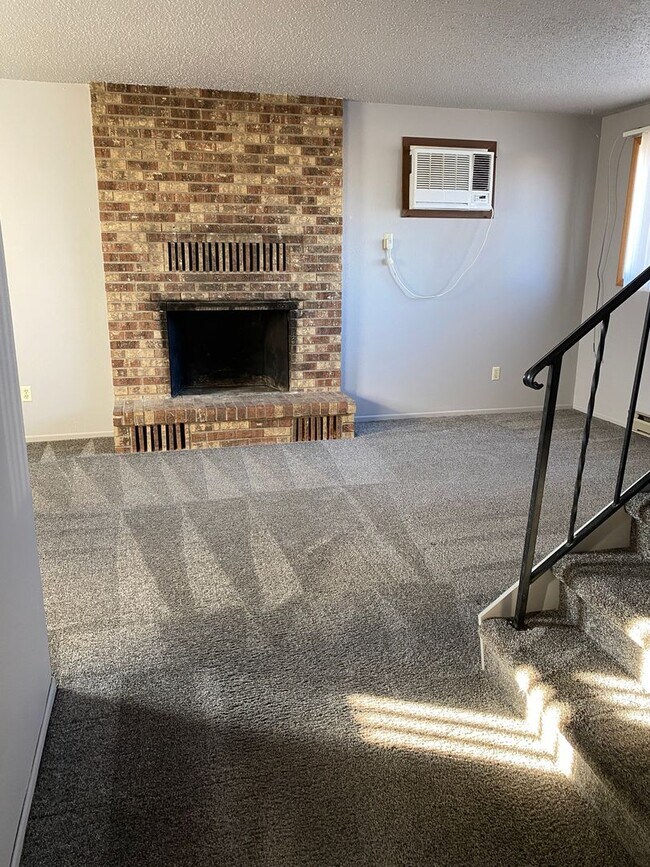 Photo - Beautiful, Spacious 3 bed Condo for Rent