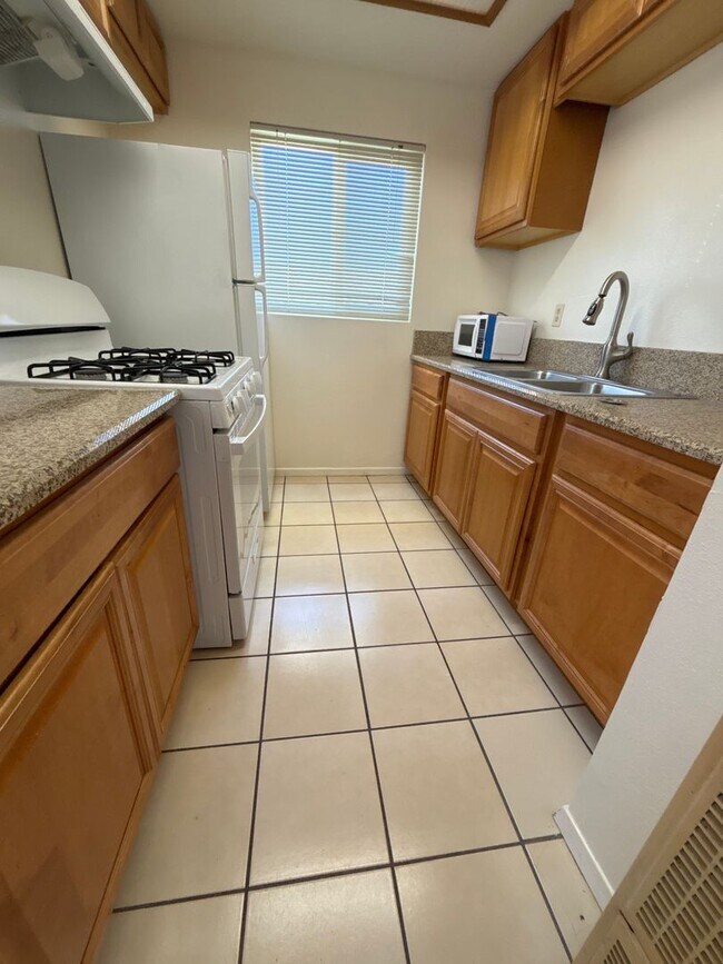 Photo - 2 Bedroom/1 Bathroom home ready for move in.