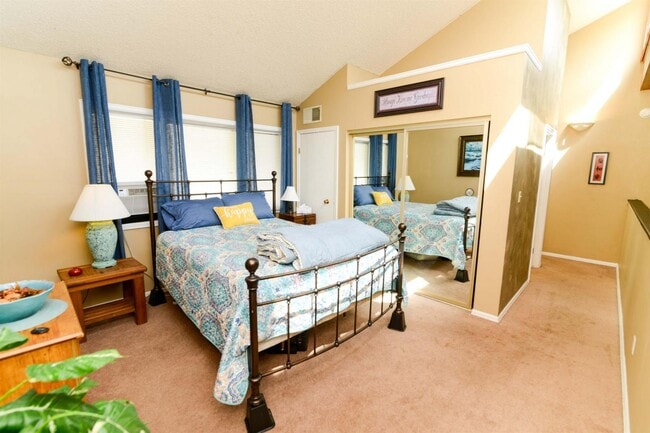 Photo - 247 Davis Cup Dr