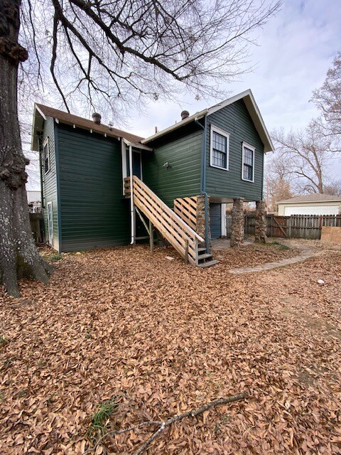 Building Photo - 521 Willow St Rental