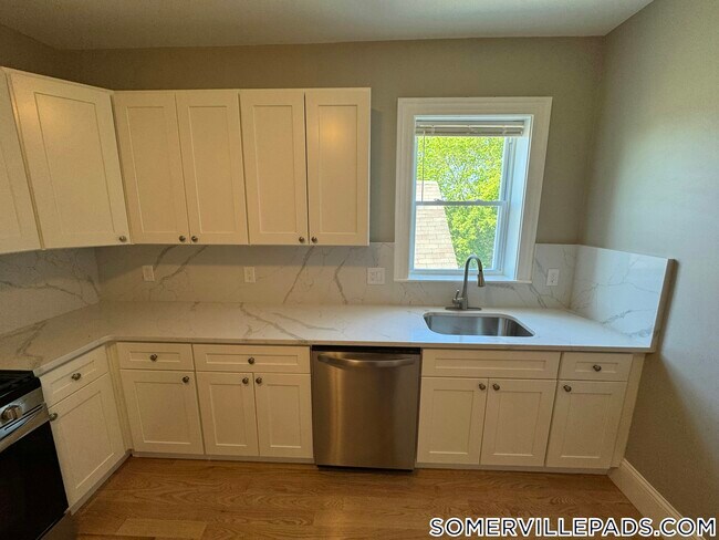 Photo - 29 Cameron Ave Unidad 3