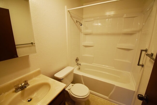 Photo - 940 W Vine St Unit 940 W. Vine St. #2