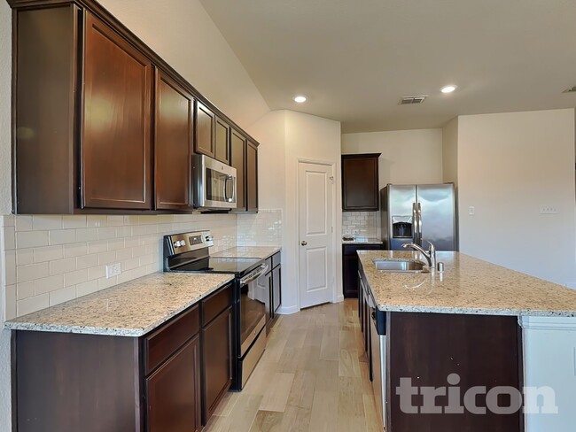 Photo - 108 Morning Star Ln