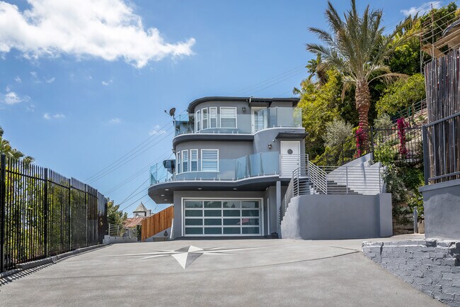 Photo - 1541 Selma Dr