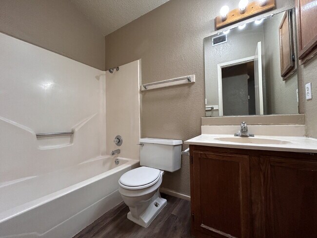 Photo - nice 2/1 duplex in North Lubbock