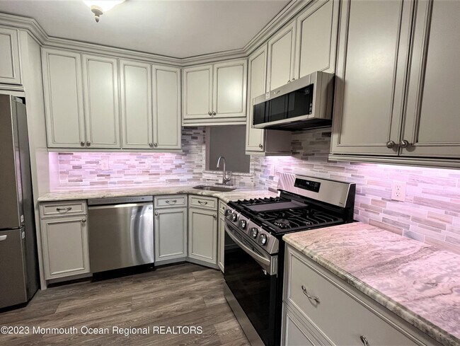 Photo - 36 Chatham Square Condo Unit 136