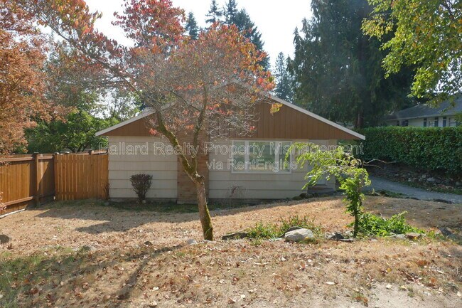 Photo - 2127 N 160th St
