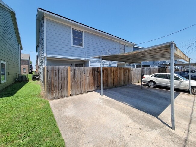Photo - 12330 Ormandy St