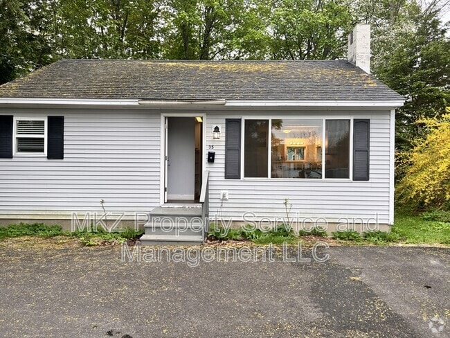Building Photo - 35 Forest Ave Rental