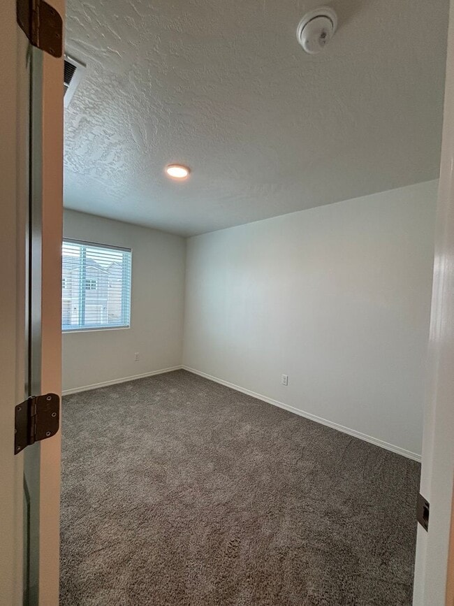 Photo - 3bd 2.5ba Townhome - Ready for Move-In