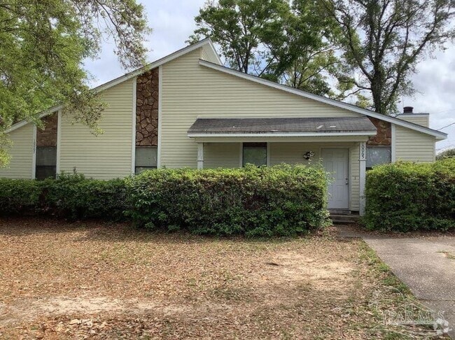 Building Photo - 10065 Hillview Rd Rental