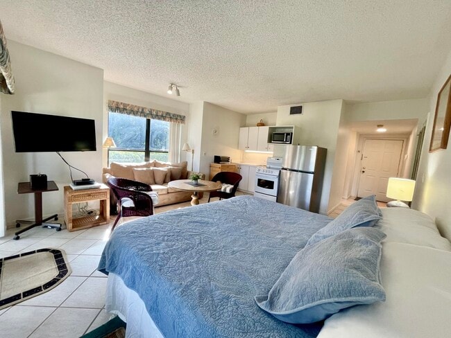 Photo - 11863 Wimbledon Cir Unidad 447