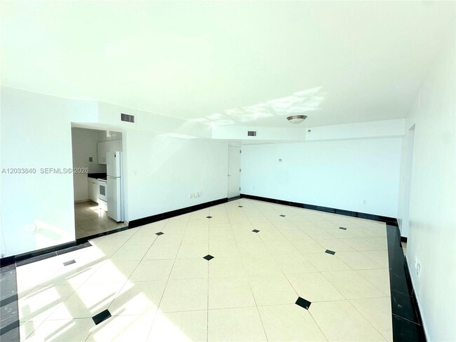 Photo - 5900 Collins Ave Unit 906