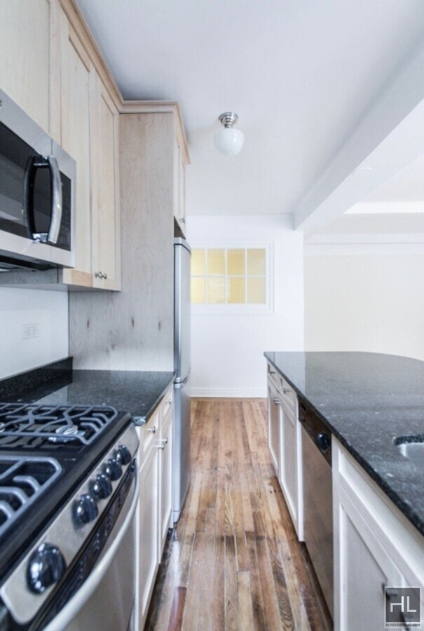 Photo - EAST 10 STREET Unit 5C