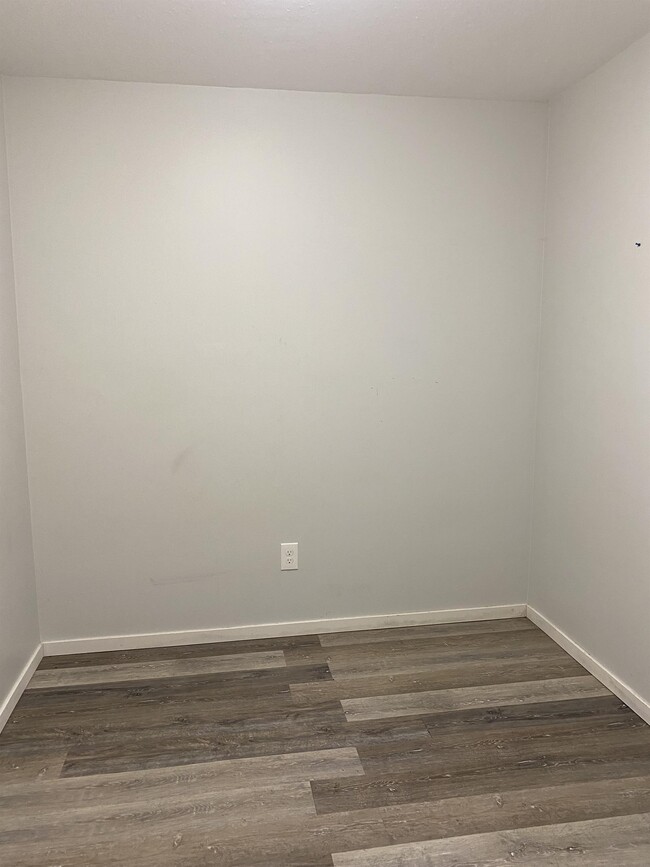 Photo - 2990 10th Ave