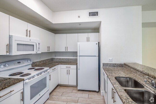 4BR, 2BA - 1,275SF - Kitchen