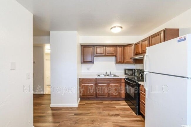 Photo - 2523 S Lakecrest Dr Unidad 02