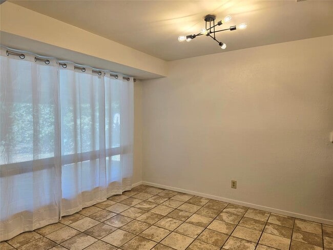 10909 Hillside Oak Ln