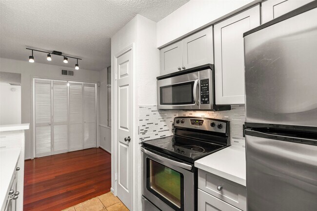 Photo - 12550 Whittington Dr Unidad 704