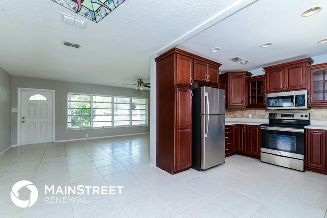Photo - 1805 16th Ave Dr W