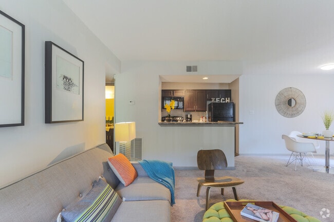 2BR,2BA,-1011SF