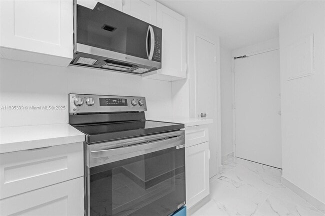 Photo - 905 Brickell Bay Dr Unit 1823