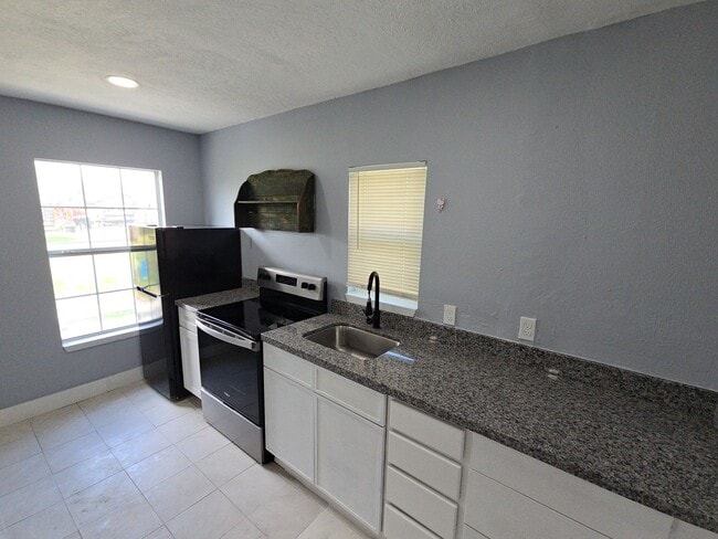 Photo - 9010 Linda Vista Rd Unit D