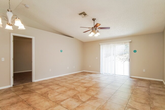 Photo - 1479 Muir Cir