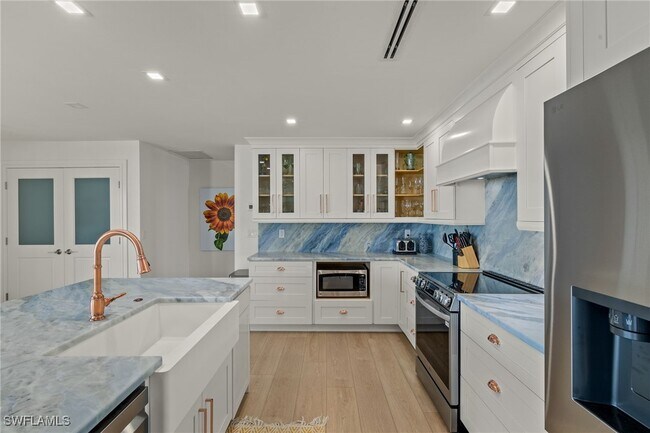 Photo - 26888 McLaughlin Blvd