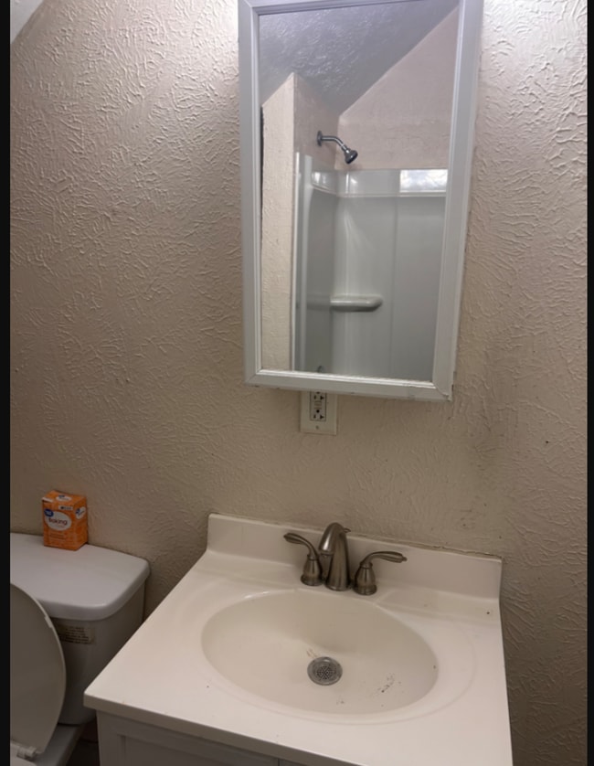 Photo - 6010 Wakefield Ave