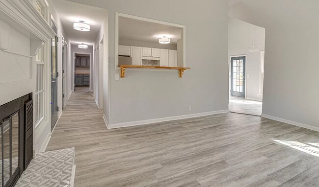 Photo - 747 Fitzpatrick Rd