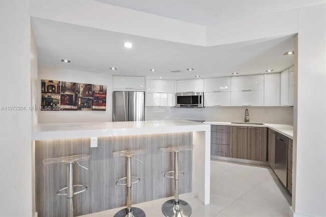 Photo - 600 Parkview Dr Unit 412