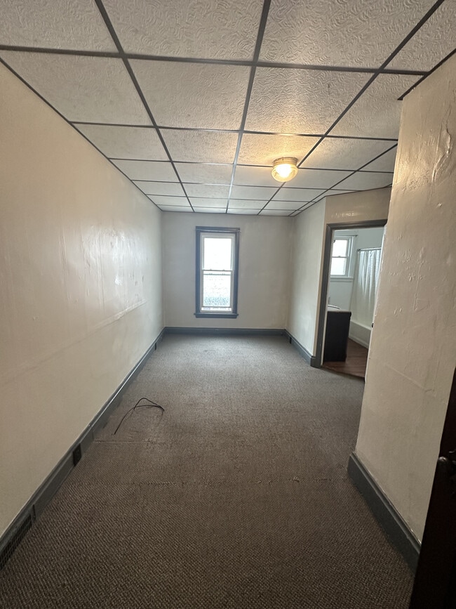 Bedroom 1 - 1608 Main St Unit Lower Apartment