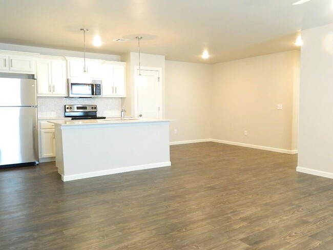 Photo - 2 Bedroom 2 Bath Duplex Close To Tinker AFB House