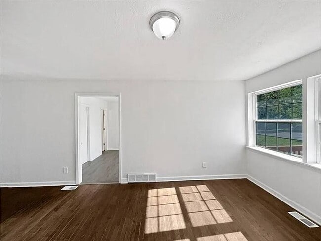 Photo - 10014 Hardesty Ave