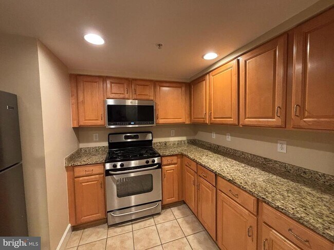 Photo - 1201 N Garfield St Unit 519