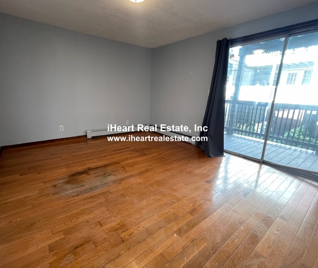 Photo - 474 E 7th St Unidad 1 Rental