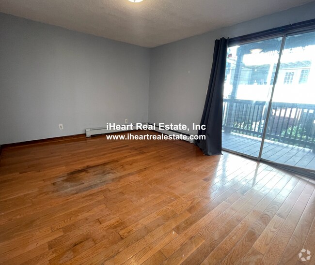 Building Photo - 474 E 7th St Unit 1 Rental