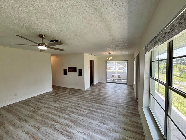 11003 Ridge Ave Unit B