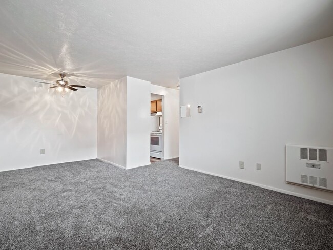 Cross Creek Apartments