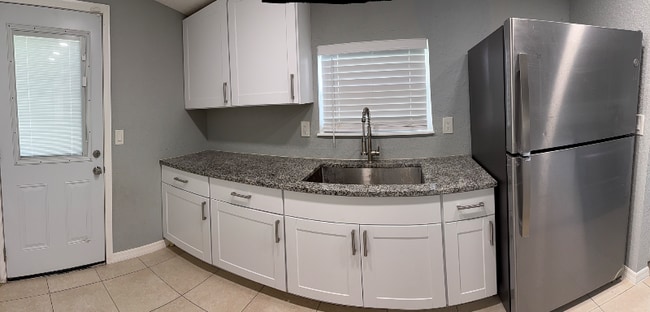 Building Photo - 5005 Eastwood Dr Rental