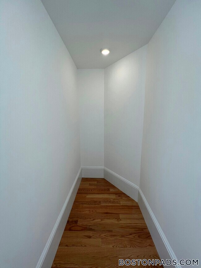 Photo - 3 Mossland St Unit 3